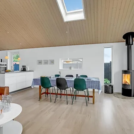 Beautiful In With Kitchen